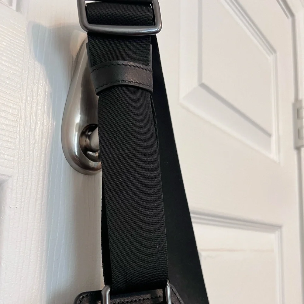 COACH Graham Pack crossbody bag. Brown and Black Leather. EUC.